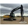 Image 2 : 2015 JOHN DEERE 250G LC HYDRAULIC EXCAVATOR