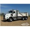 Image 1 : 2015 KENWORTH T800 T/A DUMP TRUCK