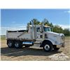 Image 2 : 2015 KENWORTH T800 T/A DUMP TRUCK