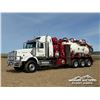 Image 1 : 2007 WESTERN STAR 4900 TRI DRIVE HYDRO VAC TRUCK