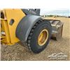 Image 12 : 2005 JOHN DEERE 624J WHEEL LOADER