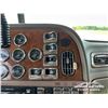 Image 18 : 2007 PETERBILT 378 TRI DRIVE SLEEPER TRUCK TRACTOR