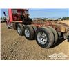 Image 40 : 2006 FREIGHTLINER FLD120SD TRI DRIVE WINCH TRACTOR