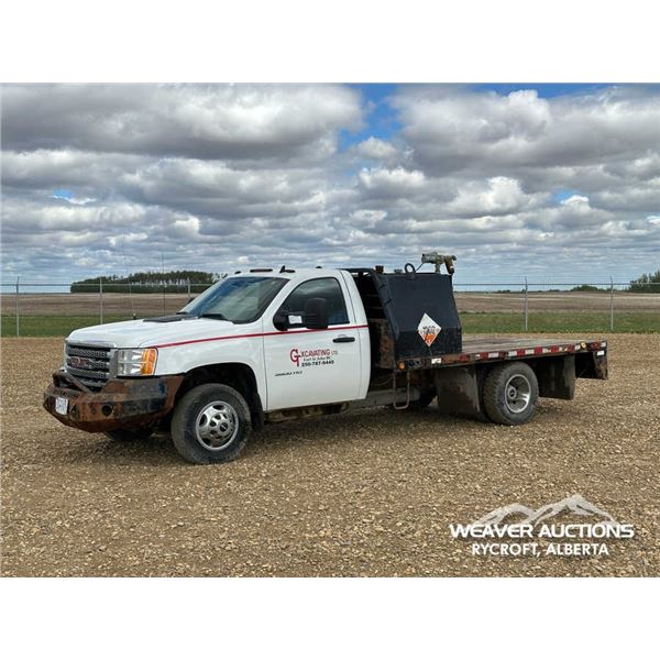 2013 GMC SIERRA 3500HD SINGLE CAB FLATBED TRUCK