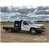 Image 2 : 2013 GMC SIERRA 3500HD SINGLE CAB FLATBED TRUCK