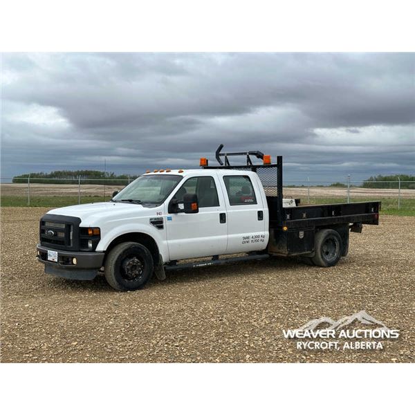 2008 FORD F350 XL CREW CAB FLATBED TRUCK