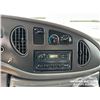 Image 15 : 2003 FORD E450 S/A 16 FT. CUBE VAN TRUCK