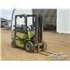 Image 2 : CLARK CGP25 PNEUMATIC FORKLIFT
