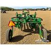 Image 11 : JOHN DEERE 700 HAYRAKE