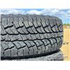 Image 8 : (4) JOYROAD 235/60R18 TIRES