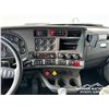 Image 11 : 2019 KENWORTH T880 T/A SLEEPER TRUCK TRACTOR