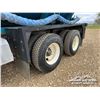 Image 33 : 2000 INTERNATIONAL 8100 T/A  ACID PRESSURE TRUCK