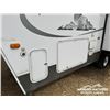 Image 44 : 2004 CEDAR CREEK 32 FT. 5TH WHEEL TRAVEL TRAILER