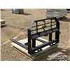 Image 4 : 4 FT. SKID STEER PALLET FORKS