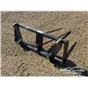 Image 3 : TRACTOR BALE SPEAR