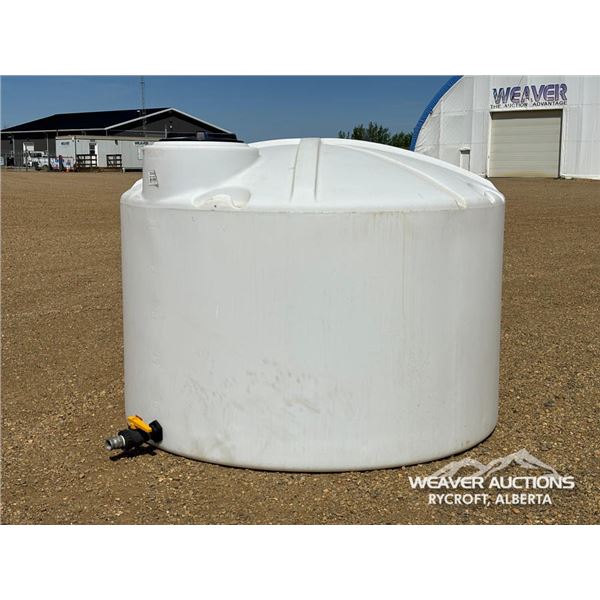 1250 GALLON POLY TANK