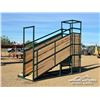 Image 3 : ADJUSTABLE CATTLE LOADING CHUTE W/SIDE RAMP