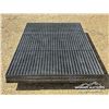 Image 5 : (5) 6.5 X 4 FT. GRATING SHEETS