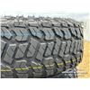 Image 8 : (4) ZWARTHZ 245/75R16 TIRES
