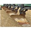 Image 6 : JOHN DEERE 3710 ADJUSTABLE RIGID MOLDBOARD PLOW