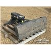 Image 3 : HUSKY 5TH WHEEL HITCH & TRUCK TOOL BOX