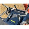 Image 10 : HUSQVARNA ST224P SNOWBLOWER