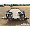 Image 10 : 2010 T/A FLAT DECK TRAILER W/ RAMPS