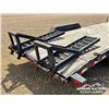 Image 11 : 2010 T/A FLAT DECK TRAILER W/ RAMPS