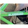 Image 6 : BLANCHARD 8 FT SWATHER ROLLER