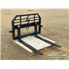 Image 2 : 4 FT. SKID STEER PALLET FORKS