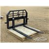 Image 2 : 4 FT. SKID STEER PALLET FORKS