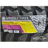 Image 5 : (4) GRIZZLY 33X12.50R20 TIRES