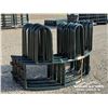 Image 3 : (3) TOMBSTONE ROUND BALE FEEDERS