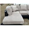 Image 6 : ULTRA PLUSH SECTIONAL COUCH