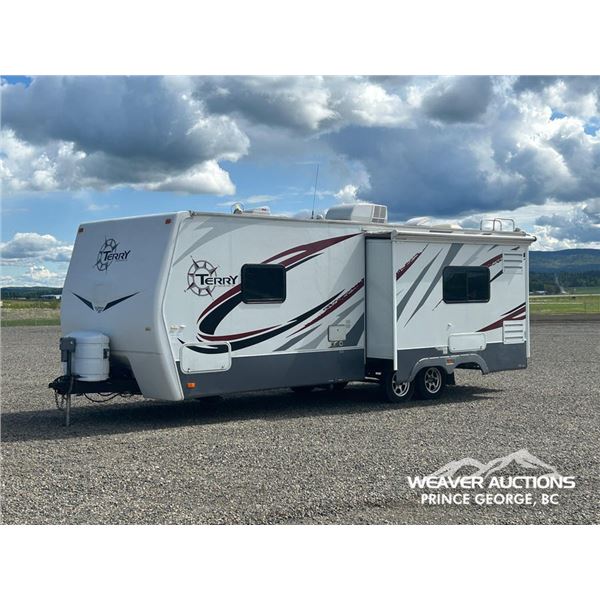 2009 TERRY 25 FT. TRAVEL TRAILER