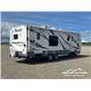 Image 4 : 2009 TERRY 25 FT. TRAVEL TRAILER