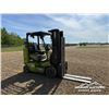 Image 2 : 2016 CLARK CGC470L FORKLIFT