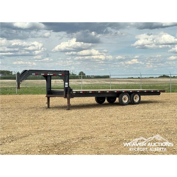 2004 RT 24 FT. T/A GOOSENECK EQUIPMENT TRAILER