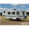 Image 4 : 1995 TRIPLE E 5TH WHEEL TRAVEL TRAILER