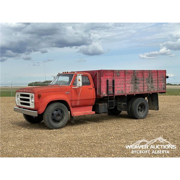 1975 DODGE D500 S/A GRAIN TRUCK