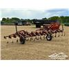 Image 4 : INTERNATIONAL 18 FT. 105 CULTIVATOR