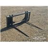 Image 2 : SKID STEER BALE FORK