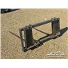 Image 4 : SKID STEER BALE FORK