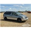 Image 2 : 2000 TOYOTA SIENNA 4 DOOR SEDAN VAN