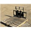 Image 1 : 2016 BRADCO MINI SKID STEER PALLET FORKS
