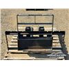 Image 5 : 2016 BRADCO MINI SKID STEER PALLET FORKS