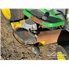 Image 8 : JOHN DEERE LA165 RIDE ON LAWN MOWER