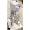Image 2 : NEW CHEFS MATE 30 QUART MIXER W/ ATTACHMENTS