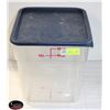 Image 1 : CAMBRO 18 QT DRY INGREDIENT STORAGE BIN W/ LID