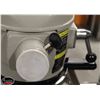 Image 3 : GLOBE 20 QT MIXER W/ ATTACHMENTS